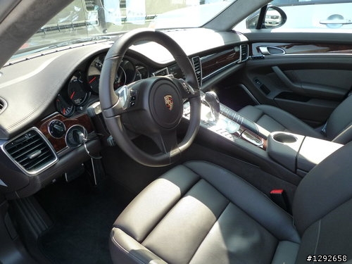 PORSCHE Panamera Turbo 試駕心得