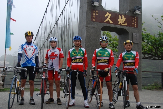阿里山塔塔加232km一日遊
