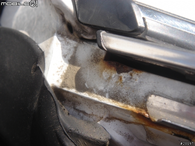 TOYOTA高品質=四個車門都爛掉(7/3更新再度生鏽)和泰沒救了!!