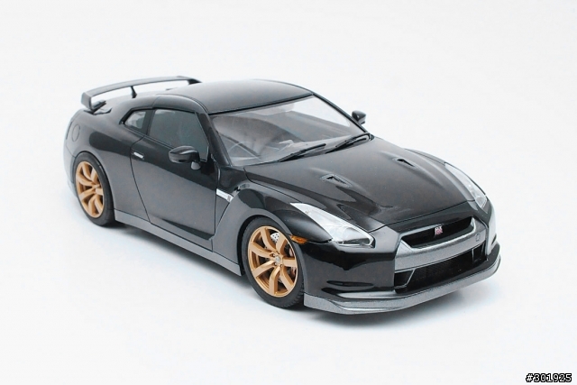 Tamiya 1/24 Nissan GT-R (R35)