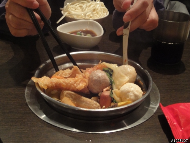 (補完整的圖)土城中央路-百元精緻火鍋!!