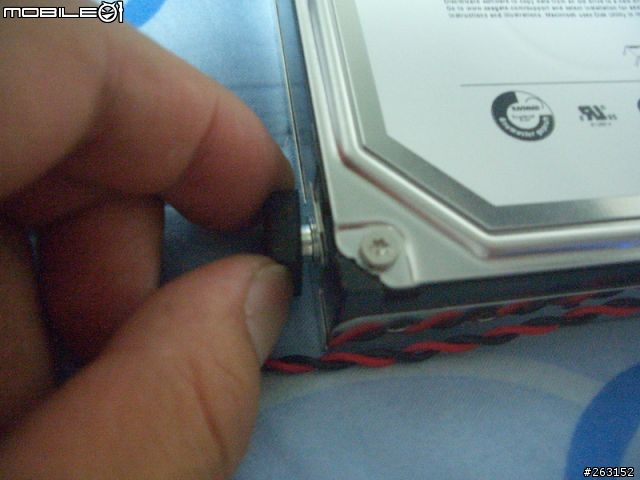 SEAGATE FreeAgent Desk 1T "開"箱 之一"指"神功