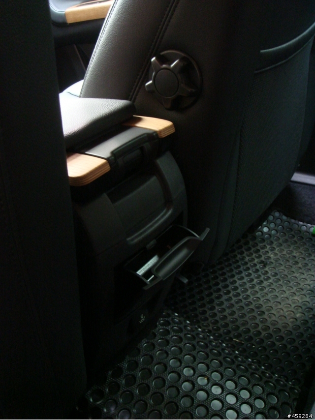 啾啾與 VOLVO V50 2.0na 三地門樂活行 (小心!車髒傷眼)