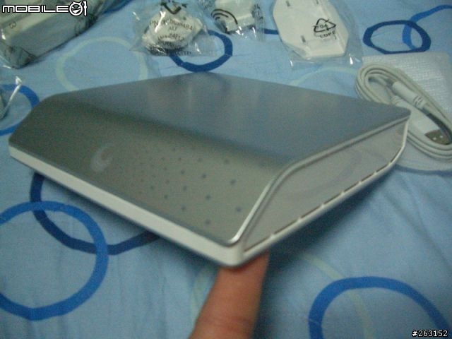 SEAGATE FreeAgent Desk 1T "開"箱 之一"指"神功