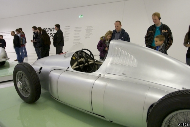 保時捷 博物館 新館 一日遊 PORSCHE Museum Stuttgart