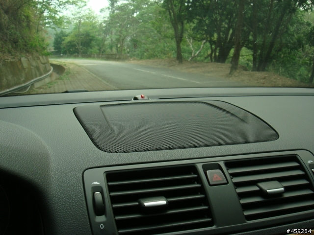 啾啾與 VOLVO V50 2.0na 三地門樂活行 (小心!車髒傷眼)