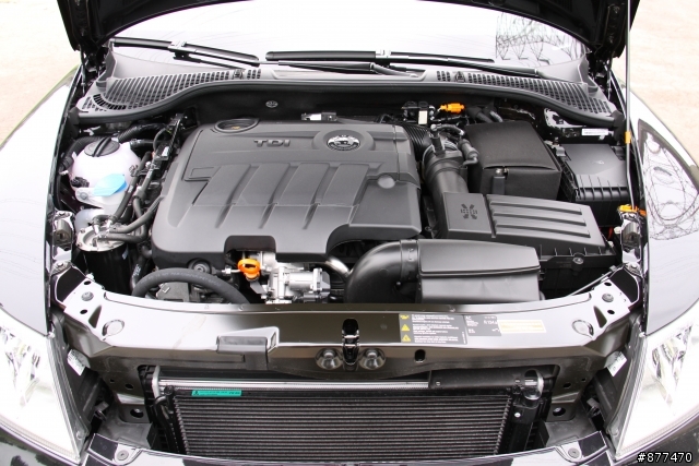 SKODA Octavia Combi RS不專業開箱文
