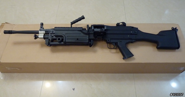 <開箱>情人節的生日禮物..M249-MKII 機槍