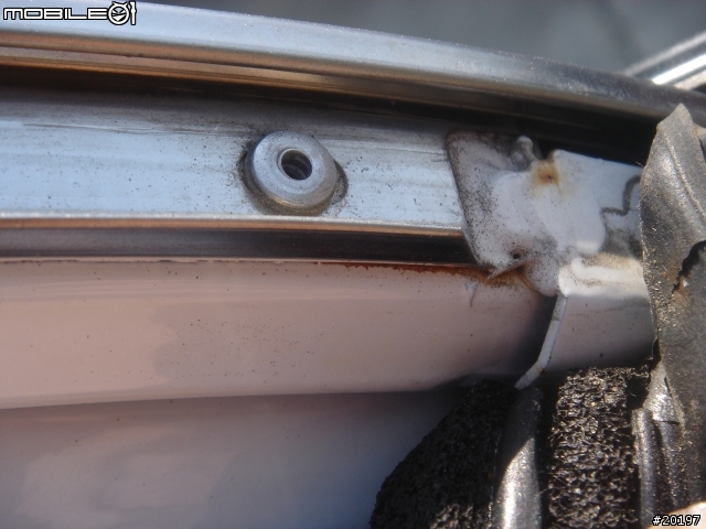 TOYOTA高品質=四個車門都爛掉(7/3更新再度生鏽)和泰沒救了!!