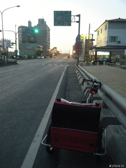 吉布+小威的南台灣自行車+拖車大暴走(墾丁→高雄122Km)