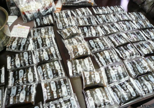 團購了南部某家知名乾麵..卻一直發生調味包膨脹問題