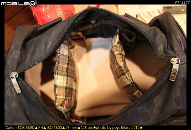 市面上買不到的相機包~我家女王加工特製品~~
