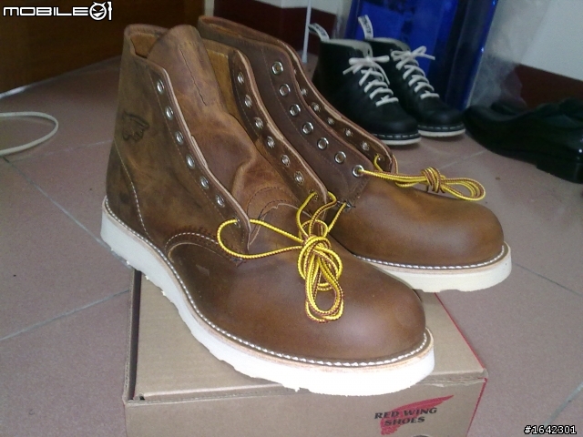 【簡易開箱文】 :人生的第一雙 RED WING 9111