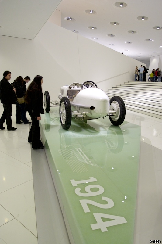 保時捷 博物館 新館 一日遊 PORSCHE Museum Stuttgart