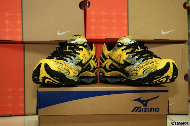 不專業開箱 2010年MIZUNO WAVE Creation 11 慢跑鞋