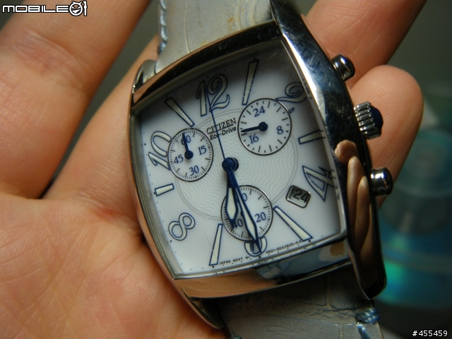 【小小開箱】CASIO EDIFICE玫瑰金框黑面三眼大尺寸賽車錶