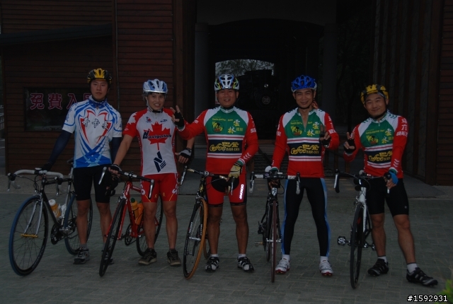 阿里山塔塔加232km一日遊