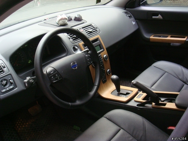 啾啾與 VOLVO V50 2.0na 三地門樂活行 (小心!車髒傷眼)