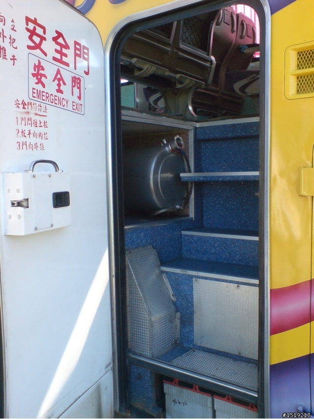 【分享】家裡的生財工具 老爸的坐駕