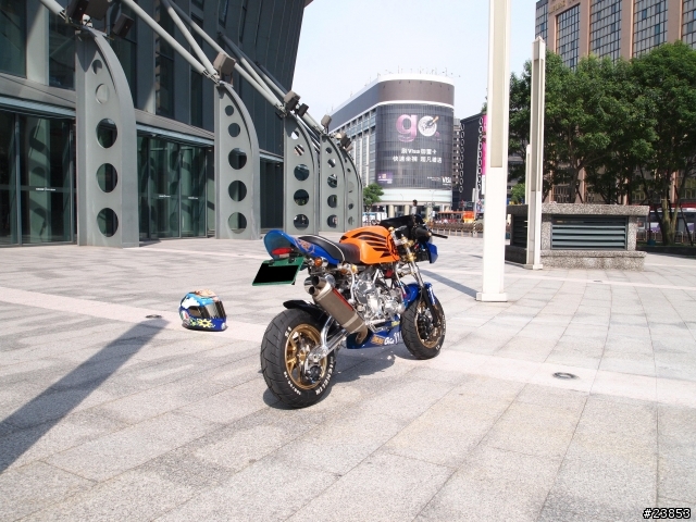 圖多有影片 最強小車!? 稀有的 HONDA MONKEY 魔 塗裝 開箱分享
