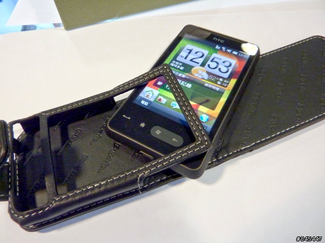 分享~HTC HD mini 專用款皮套 PDair 出品的喔!!