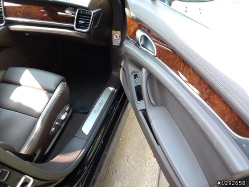 PORSCHE Panamera Turbo 試駕心得