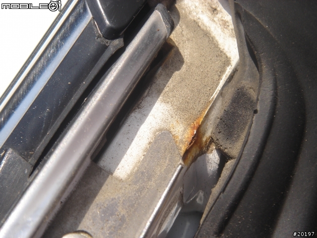 TOYOTA高品質=四個車門都爛掉(7/3更新再度生鏽)和泰沒救了!!