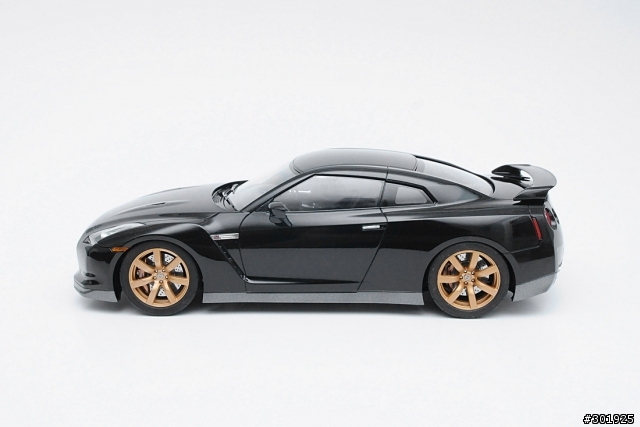 Tamiya 1/24 Nissan GT-R (R35)