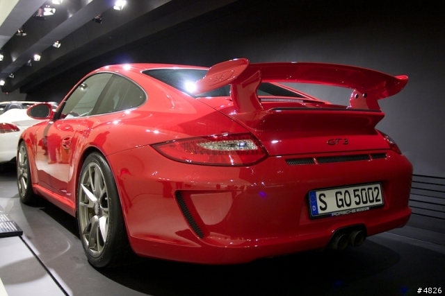保時捷 博物館 新館 一日遊 PORSCHE Museum Stuttgart