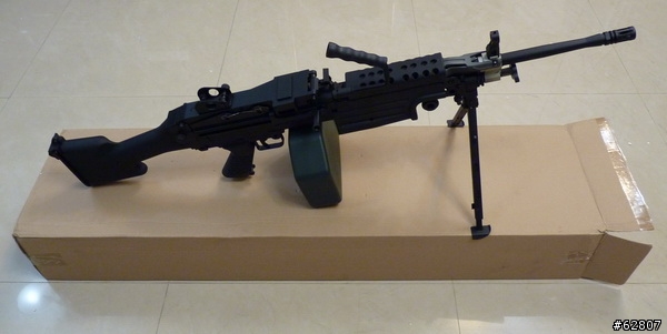 <開箱>情人節的生日禮物..M249-MKII 機槍
