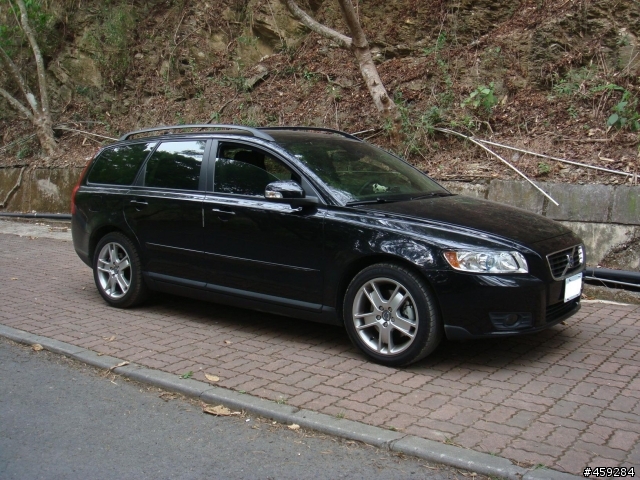 啾啾與 VOLVO V50 2.0na 三地門樂活行 (小心!車髒傷眼)