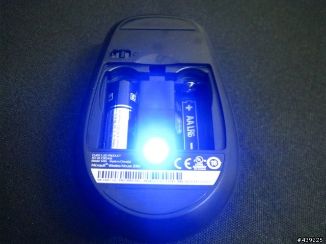 滑鼠價格戰開打? 只要8張國父就能擁有的無線藍光滑鼠Wireless Mouse2000