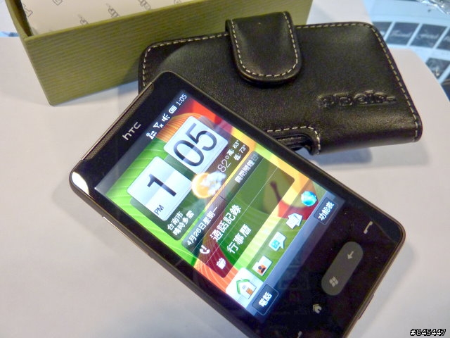 分享~HTC HD mini 專用款皮套 PDair 出品的喔!!