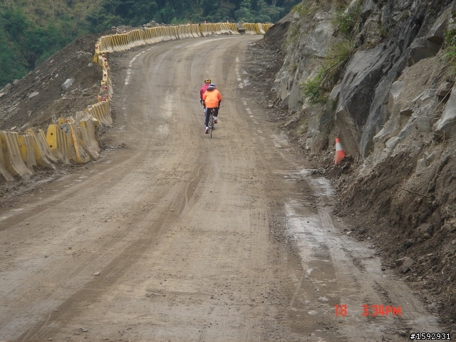 阿里山塔塔加232km一日遊