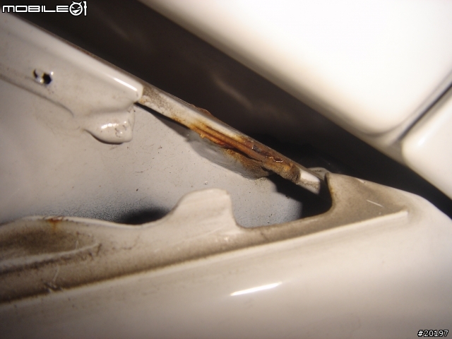 TOYOTA高品質=四個車門都爛掉(7/3更新再度生鏽)和泰沒救了!!