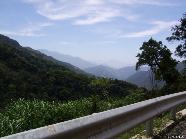 老兵不死之15年巡弋125穿越力行產業道路