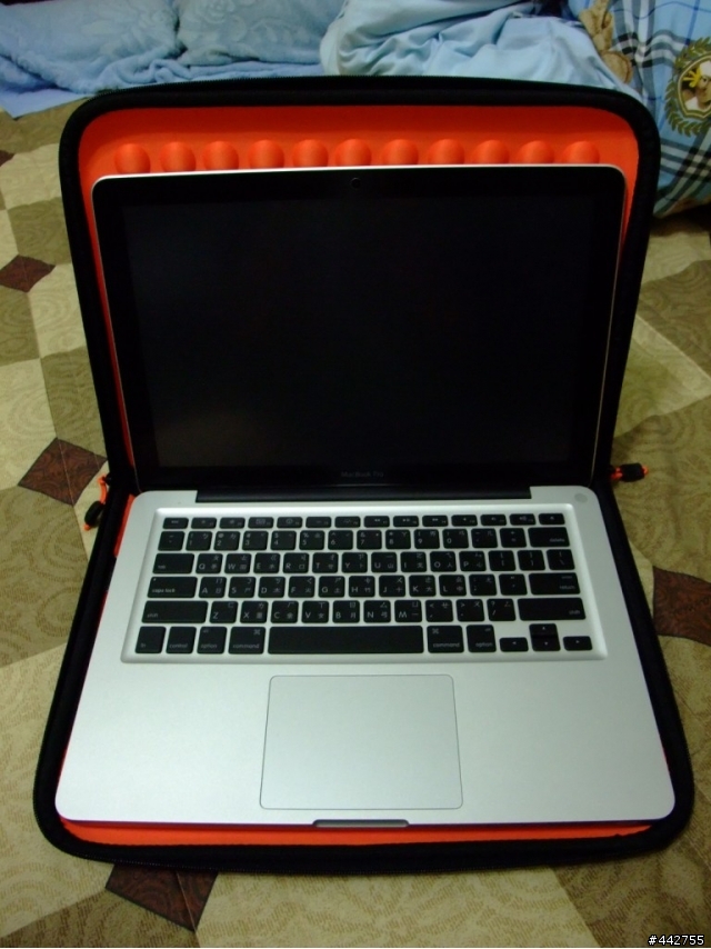 我的生日禮物 APPLE MacBook Pro 13到手嚕~