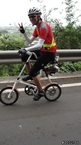 我騎小折((瘋200))之-5次都下雨(10/16車架斷了)