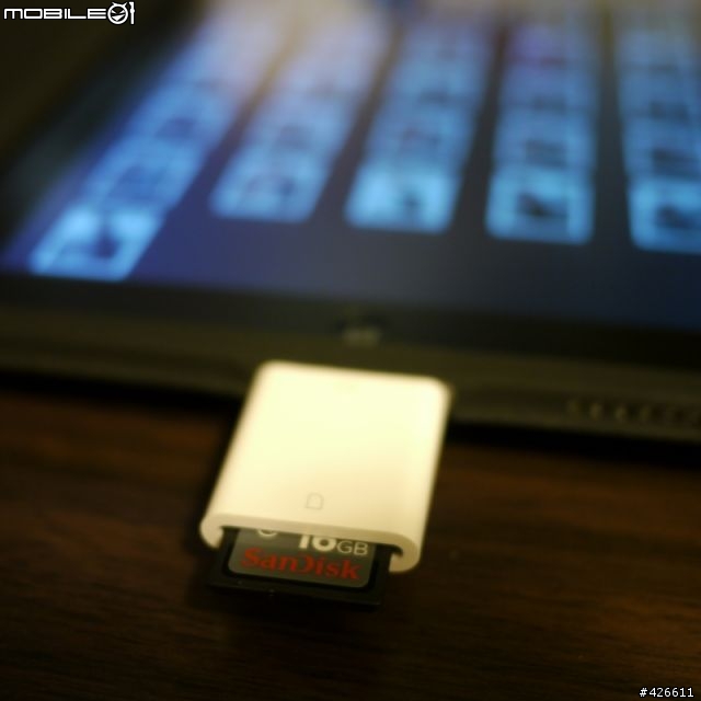 不勸敗~不專業~開箱文~iPad配件 Camera Connection Kit ~