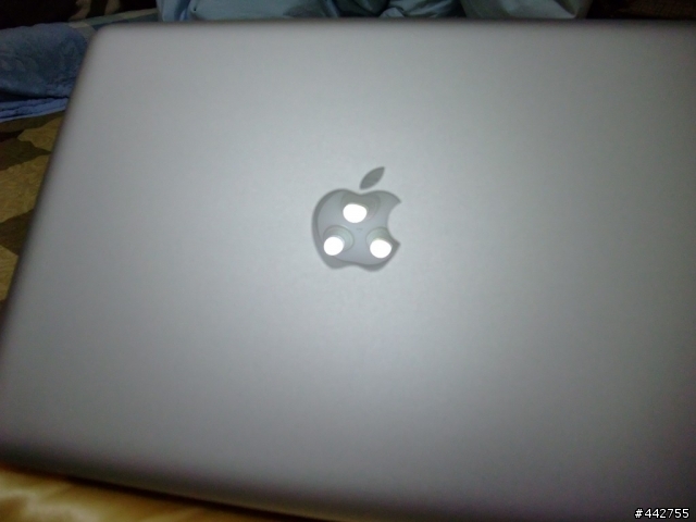 我的生日禮物 APPLE MacBook Pro 13到手嚕~