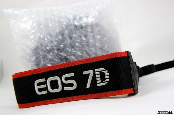 Canon EOS 7D - Canon APS-C片幅機皇開箱與心得~