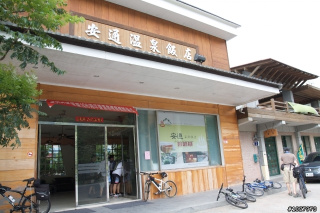 【花東愛心快遞公益行】六人還願出發去..