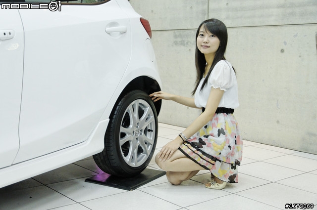 年輕的自我原色Mazda2~~圖多