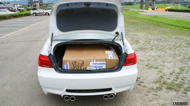 2010 小改款 E92 M3 開箱文~(7/5新增排氣管改裝分享)