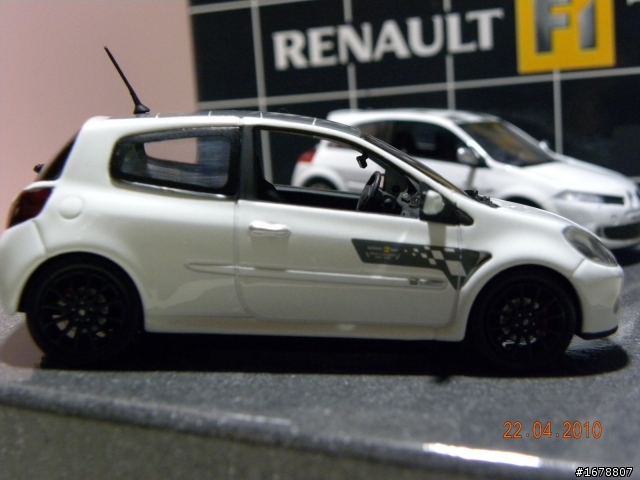 Renault 2006 F1 世界冠軍 Megane II & Clio RS紀念樣式開箱
