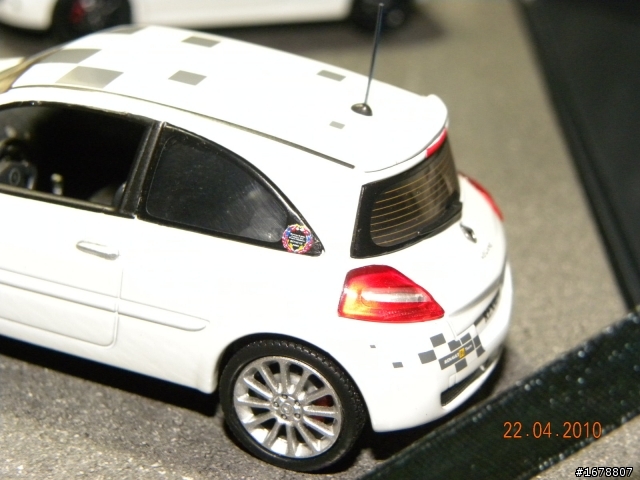 Renault 2006 F1 世界冠軍 Megane II & Clio RS紀念樣式開箱