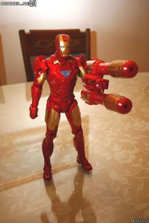 無法降落之我愛鋼鐵人--Iron Man 25cm鋼琴烤漆 公仔開箱文