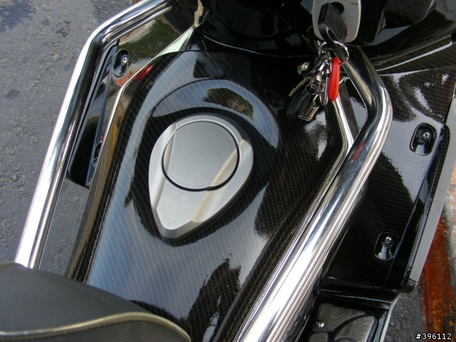 G-MAX 200小改分享第八發!! E46遠近魚眼+CNC後卡鉗+GIVI E450+內裝烤漆碳纖化