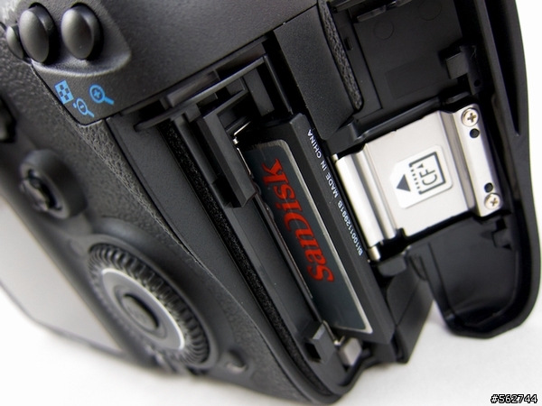 Canon EOS 7D - Canon APS-C片幅機皇開箱與心得~