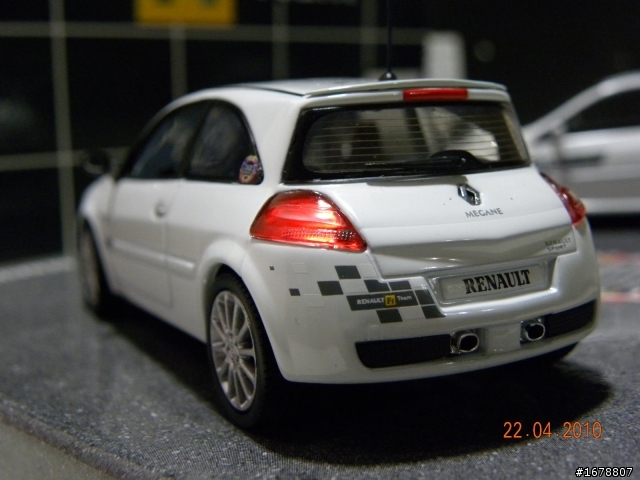 Renault 2006 F1 世界冠軍 Megane II & Clio RS紀念樣式開箱
